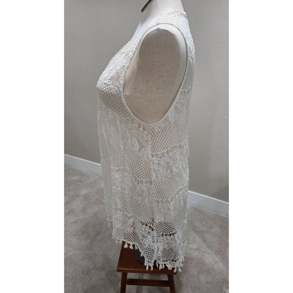 White Crochet Lace Sleeveless Vest With Fringe Hem By Espresso - Picture 2 of 5